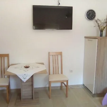 Pool,large Garden For 11+3 *